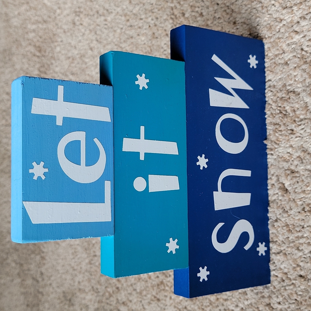 LET IT SNOW Shelf sitter block - Picture 1 of 2